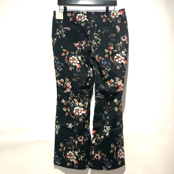 Anthropologie  Pilcro Mid-Rise Demilune Floral Utility Pants Size 32"x26.5" - Picture 10 of 11